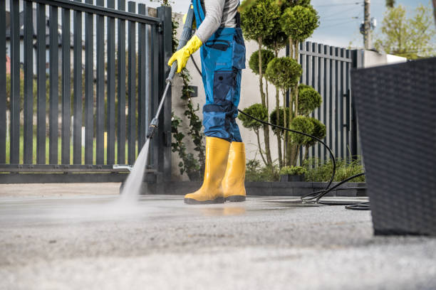 Best Pool Deck Cleaning  in Fairmount, NY